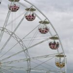 Prabowo Naik KRL dari Manggarai ke Tanah Abang, Diajak Foto Warga